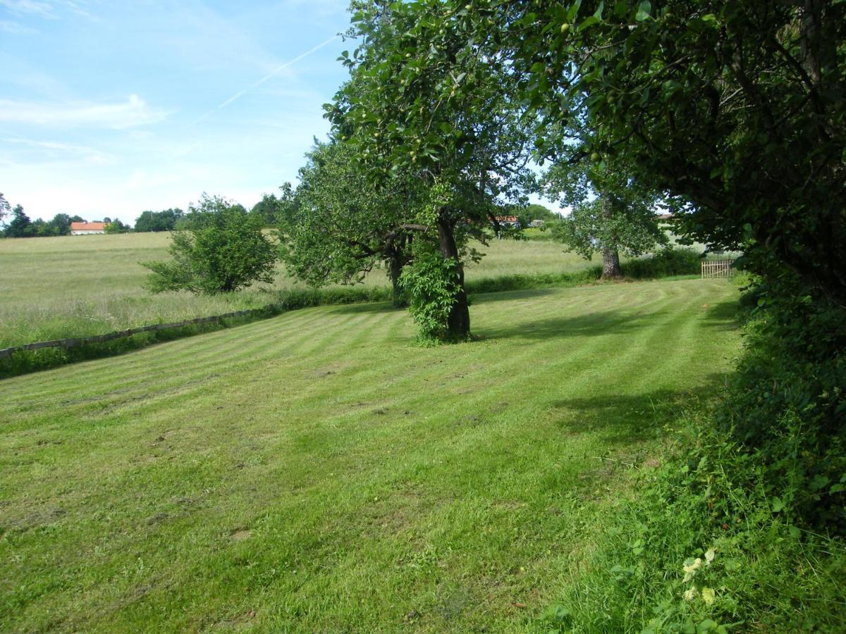 Pear Tree Gite Genis Екстер'єр фото
